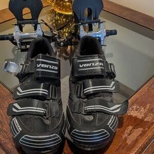 Venzo Women's Black Athletic Cycling Shoes with click in cleats attached + extra